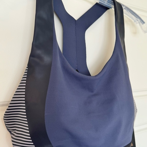 NWT  ATHLETA Allyson Felix Ultimate Legends Sports Bra Blue Black Size M - Picture 11 of 12